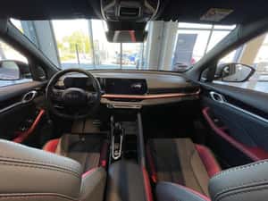 SUV nou cu dotări bogate și performanțe excelente — miniatura 7