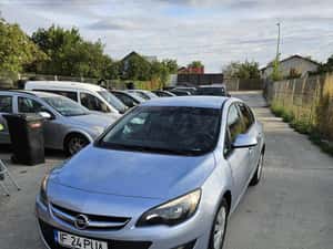 Opel Astra Berlină 2016 - 5.600 EUR - Vehicul Second-Hand