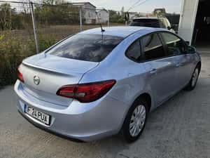 Opel Astra Berlină 2016 - 5.600 EUR - Vehicul Second-Hand — miniatura 4