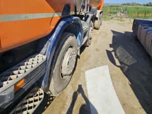 Se vinde Scania 8×4 si cap tractor — miniatura 3