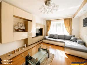 Apartament luminos cu 2 camere decomandate, Rasnov, Brasov — miniatura 3