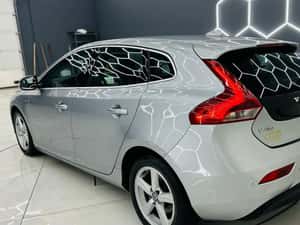 VOLVO V40 — miniatura 3