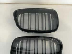 Set Grile/Nari Duble Radiator Bara M style Negru Lucios Bmw Seria 5 E39 1997-2003 , NOI — miniatura 5