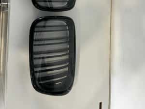 Set Grile/Nari Duble Radiator Bara M style Negru Lucios Bmw Seria 5 E39 1997-2003 , NOI — miniatura 8