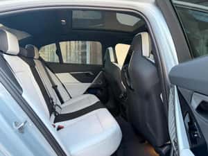 BMW M5, 2025, 4395 cm3, 727 cp, Hibrid — miniatura 3