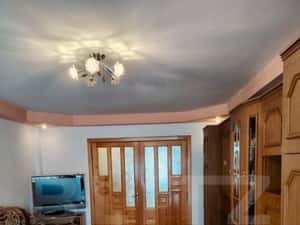 Apartament cu 3 camere 65mp. decomandat, cu garaj si parcare