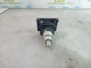 Priza 12V cpla15k040da Land Rover Range Rover Sport 2 (facelift) (2017 - 2020) — miniatura 9