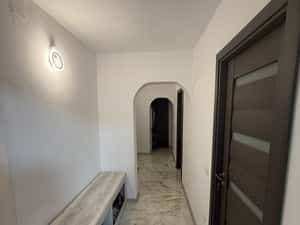 Apartament 4 camere renovat mobilat și utilat — miniatura 4