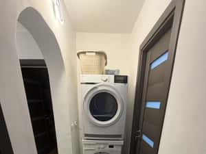 Apartament 4 camere renovat mobilat și utilat — miniatura 6