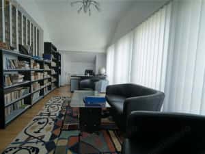 Vila eleganta cu piscina, teren generos si finisaje de calitate — miniatura 8