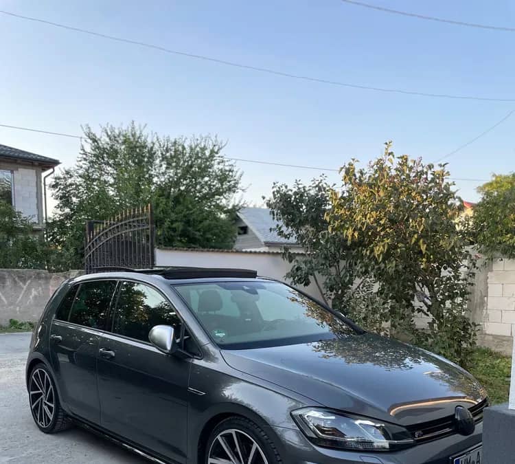 Volkswagen Golf 7.5 R – 2019 | 300 CP | DSG | 4Motion | Panoramă — fotografie 1 din 10