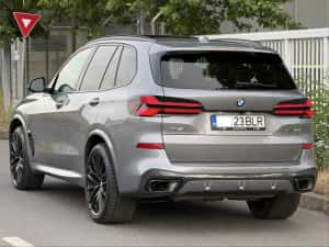 Bmw X5 2023 Facelift 4.0i Mild Hybrid / Skylounge / HUD / Grila luminata — miniatura 4