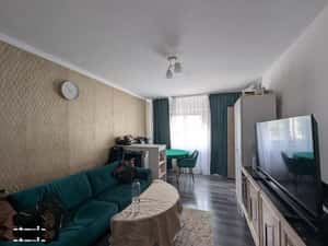 Apartament 3 camere de vânzare – Lipovei – Centrală proprie – Etaj 2 — miniatura 1