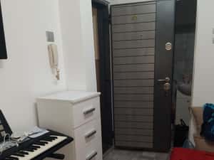 Garsonieră confortabilă de închiriat în Oradea — miniatura 4