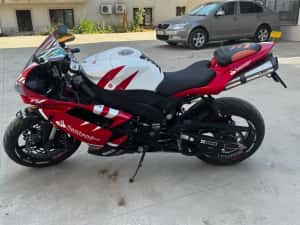 Yamaha YZF-R1 2008 — miniatura 9