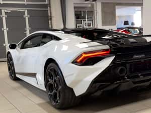 Lamborghini Huracán 2023, 640 cp, 50 km, Automată — miniatura 5