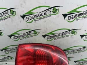 Lampa / Tripla stop dreapta pe aripa 28258002 Volkswagen VW Touareg