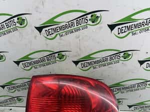 Lampa / Tripla stop dreapta pe aripa 28258002 Volkswagen VW Touareg — miniatura 9