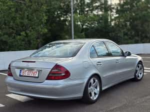 Mercedes e220cdi Avantgarde Automat — miniatura 4