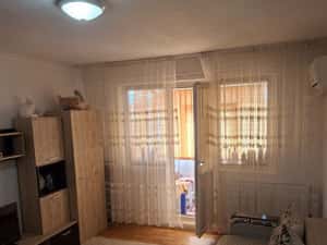Apartament 2 camere renovat, mobilat si utilat, cu boxa – Craiovita