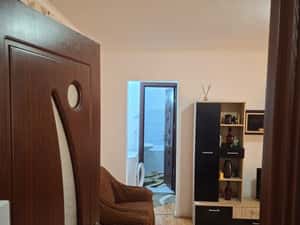 Apartament 2 camere renovat, mobilat si utilat, cu boxa – Craiovita — miniatura 3