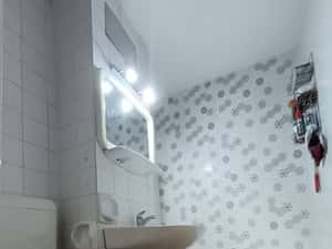 Vând apartament cu 2 camere decomandat — miniatura 4