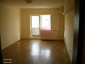 Apartament 3 camere pe bd Decebal — miniatura 3