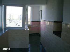 Apartament 3 camere pe bd Decebal — miniatura 4