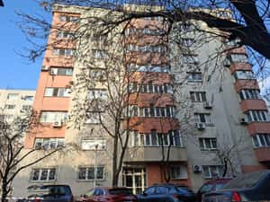 Apartament cu 2 camere, cu priveliște către apus inclusă - comision 0% — miniatura 3