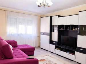 PB ,52 mp, et 3/4, Piață Rogerius, mobilat — miniatura 3