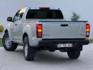 Isuzu d-max 2.5 4x4 4x2 euro 5 — miniatura 3