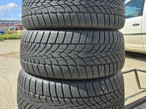 Vând anvelope iarna 225/55r17 225/55/17 DUNLOP