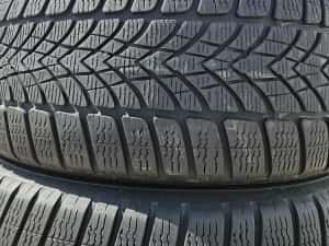 Vând anvelope iarna 225/55r17 225/55/17 DUNLOP — miniatura 3