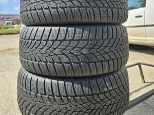 Vând anvelope iarna 225/55r17 225/55/17 DUNLOP — miniatura 5