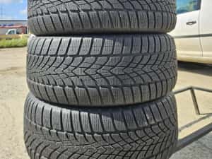 Vând anvelope iarna 225/55r17 225/55/17 DUNLOP — miniatura 9
