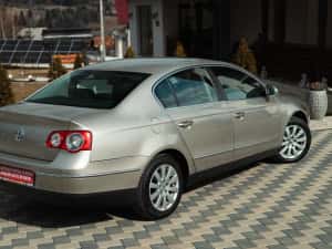 Volkswagen Passat B6 2.0 Tdi 196.000km Posibilitate RATE — miniatura 3