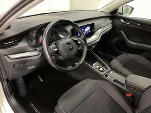 Skoda Octavia 2021, 156925 km, Diesel, Automată — miniatura 5