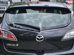 Mazda 3 Hatchback Manuală 110 HP Benzină — miniatura 2