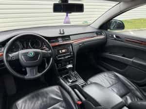 Skoda SUPERB / 2009/ 2.0 TDi/ Automat/ DSG/ Xenon — miniatura 5