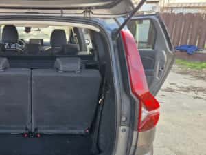 Vand Dacia jogger 7 locuri automată 1.6 benzina haybrid an 2024 — miniatura 5