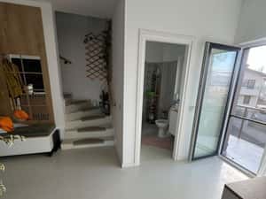 3 camere 90 mp | pe 2 nivele | 2 parcari | Prima inchiriere | Zona Viv — miniatura 6