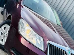 SKODA OCTAVIA II FACELIFT / RATE FIXE — miniatura 4