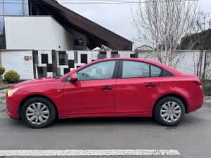 Chevrolet Cruze rosu 1.6 benzina