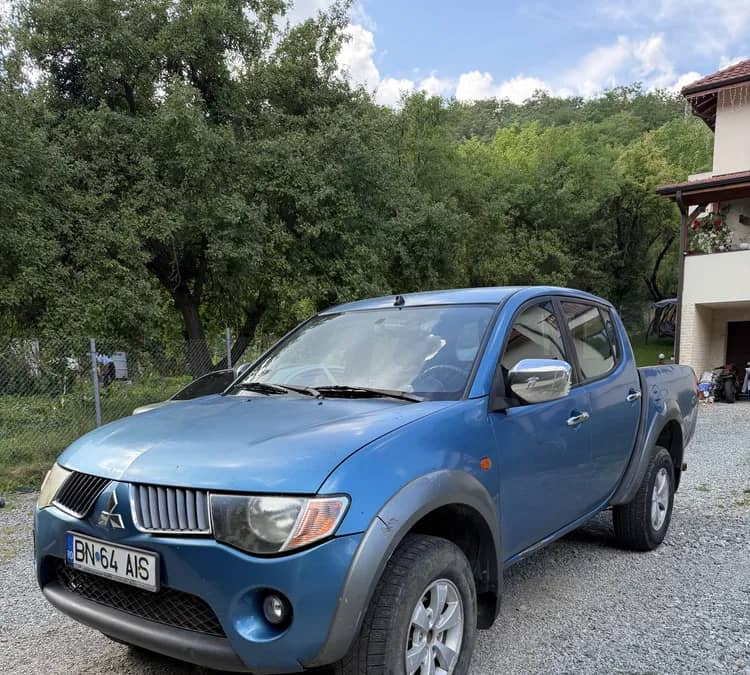 Mitsubishi l200 4x4 — fotografie 1 din 10