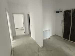 3 CAMERE/ FINALIZAT/ 7 MINUTE METROU N TECLU — miniatura 1