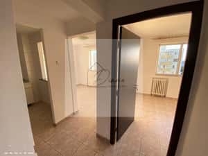 4 camere decomandat Lacul Tei I Liceul Traian I Comision 0% — miniatura 3