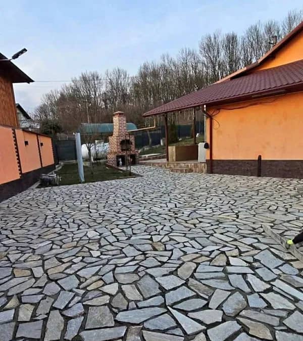 Pavaje din piatra naturala decorativa — fotografie 1 din 10