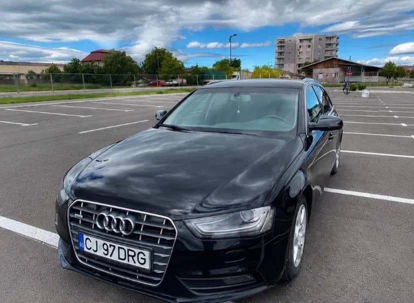 Audi A4 B8, 2.0 TDI Sline — fotografie 1 din 10