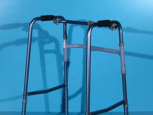 Cadru pentru mers din aluminiu - Invacare — miniatura 5