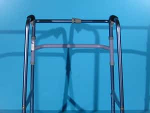 Cadru pentru mers din aluminiu - Invacare — miniatura 6